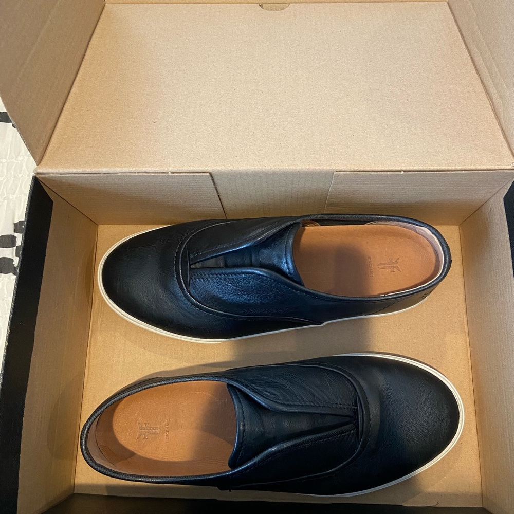 Frye black leather low top, slide in sneaker NEW NEVER BEEN WORN!